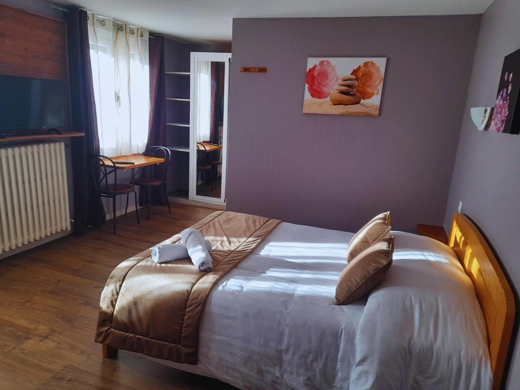 Le Catalan - Hotel Et Appartements Mont-Louis Esterno foto