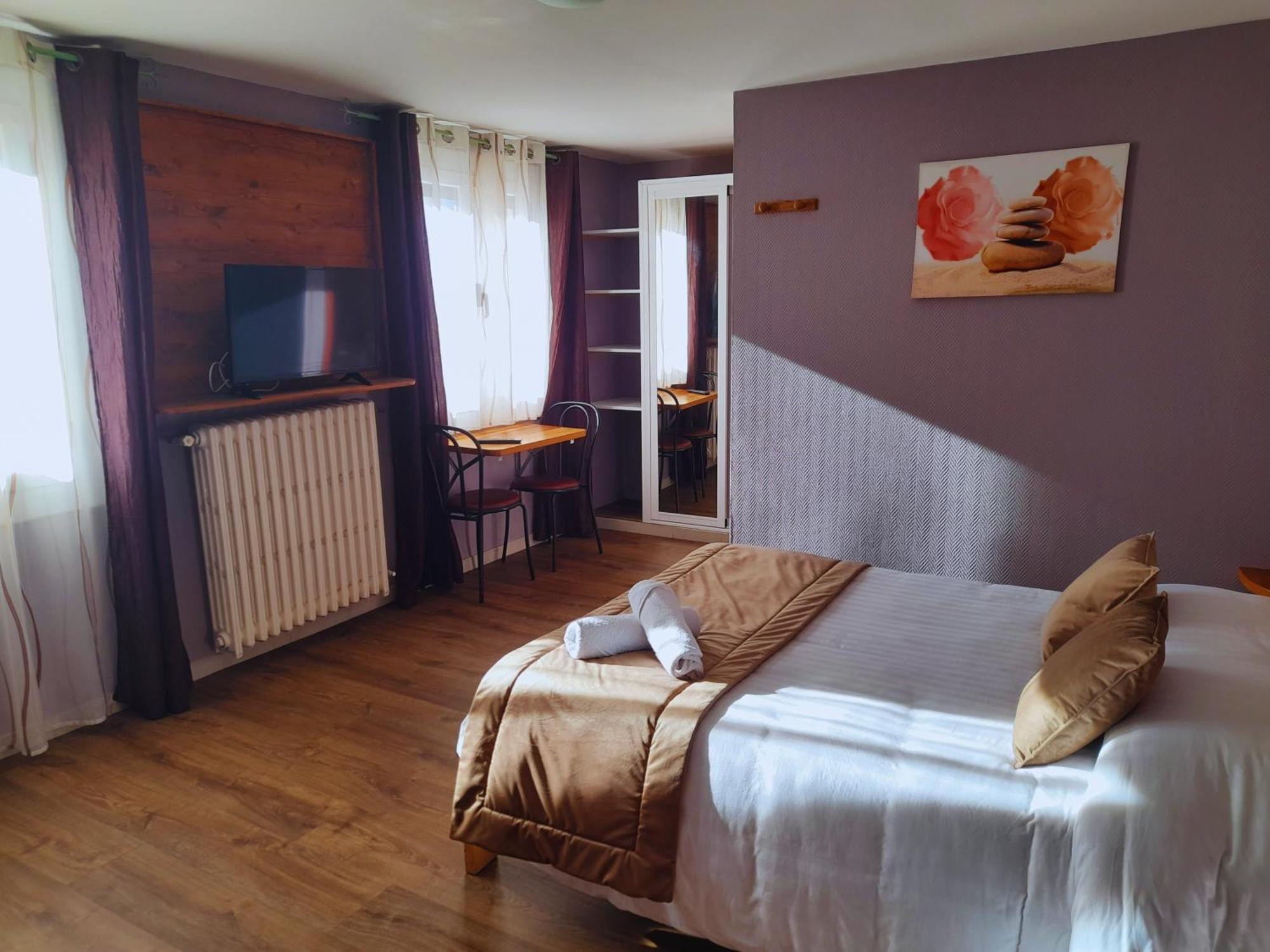 Le Catalan - Hotel Et Appartements Mont-Louis Esterno foto
