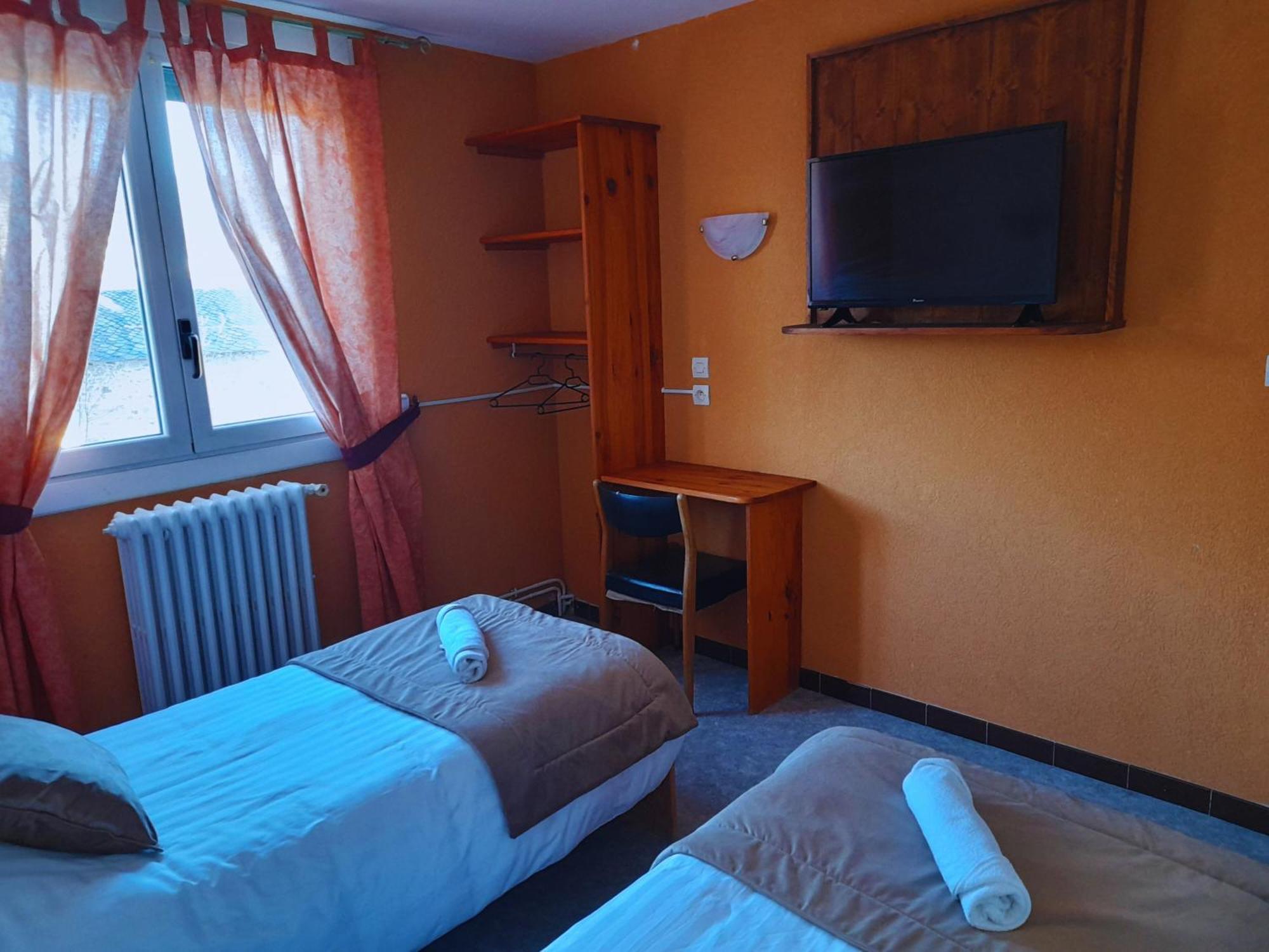 Le Catalan - Hotel Et Appartements Mont-Louis Esterno foto